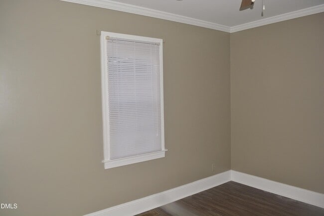 Building Photo - 527 S 3rd St