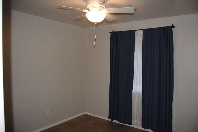 Building Photo - 3025 Starside Dr