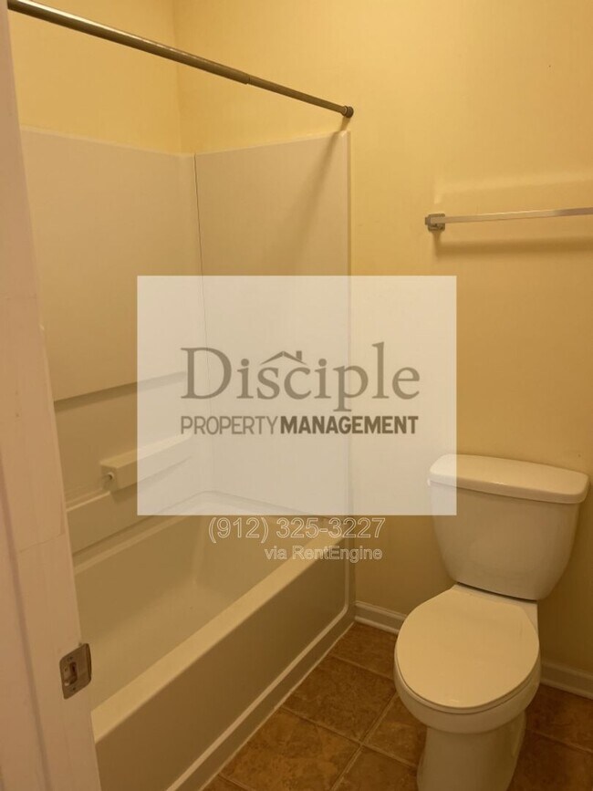 Building Photo - 169 Regency Cir
