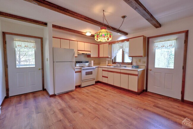 Building Photo - 561 Bald Hill Rd S