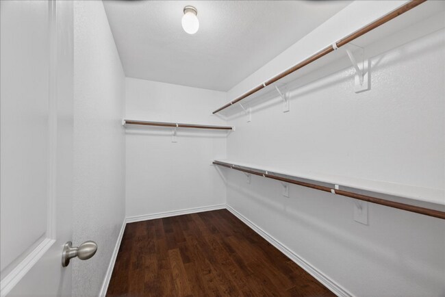 Building Photo - 6124 Amberjack Trail