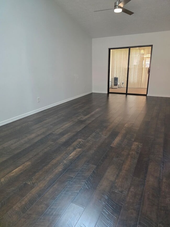 Building Photo - Gorgeous 2/2/1 in Regency Park, Inverness!!!