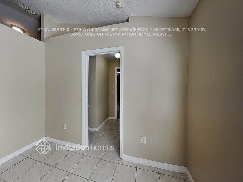 Building Photo - 527 Stonewall Ave