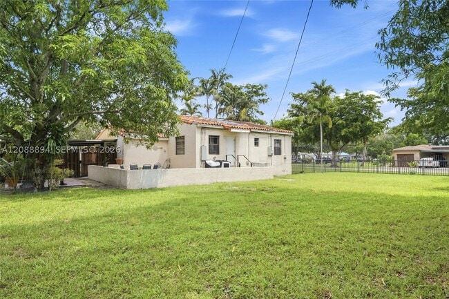 Building Photo - 500 NW 124th St
