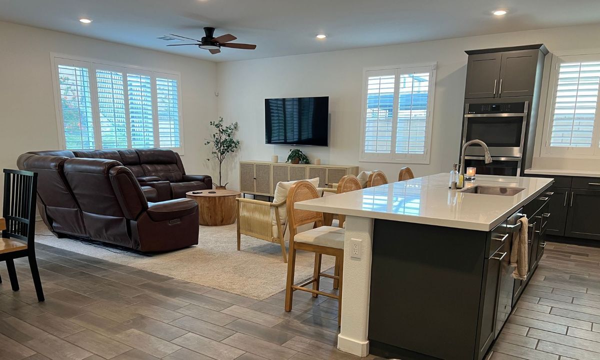 Building Photo - 16746 Mistletoe