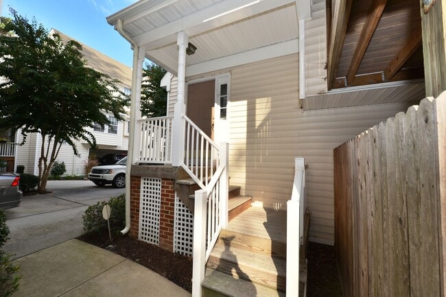 Building Photo - Harbourview Community