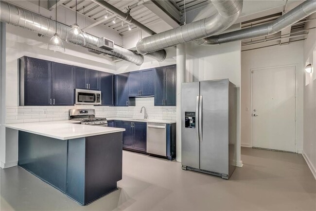 Building Photo - 400 Village Pkwy