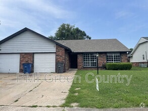 Building Photo - 9830 E 37th St