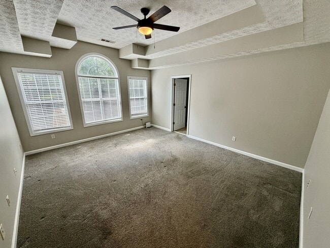 Building Photo - 212 Kensington Trce