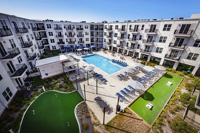 Building Photo - The Madison at Greenwood