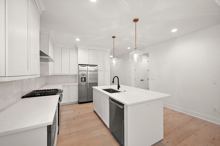 Building Photo - 5944 Willow Grove