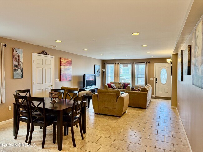 Building Photo - 132 Hancock Ave