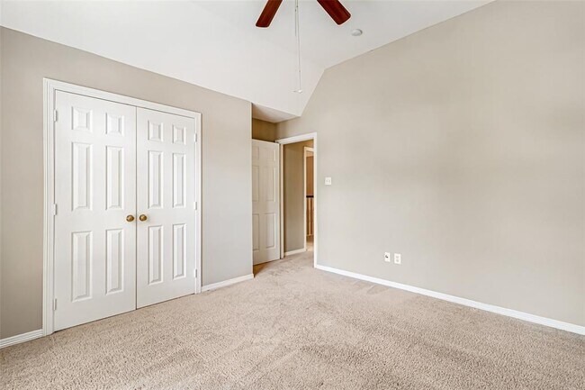 Building Photo - 8311 Mentmore Dr