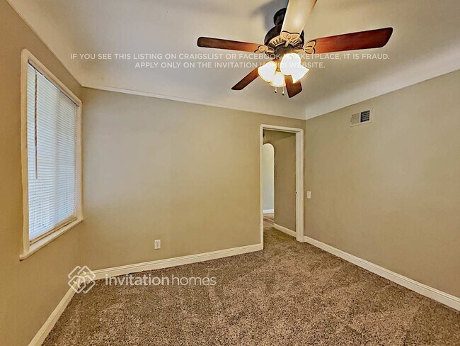 Building Photo - 3220 Broadmoor Blvd