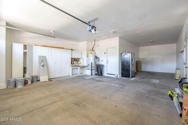 Building Photo - 3816 S Nantucket Dr