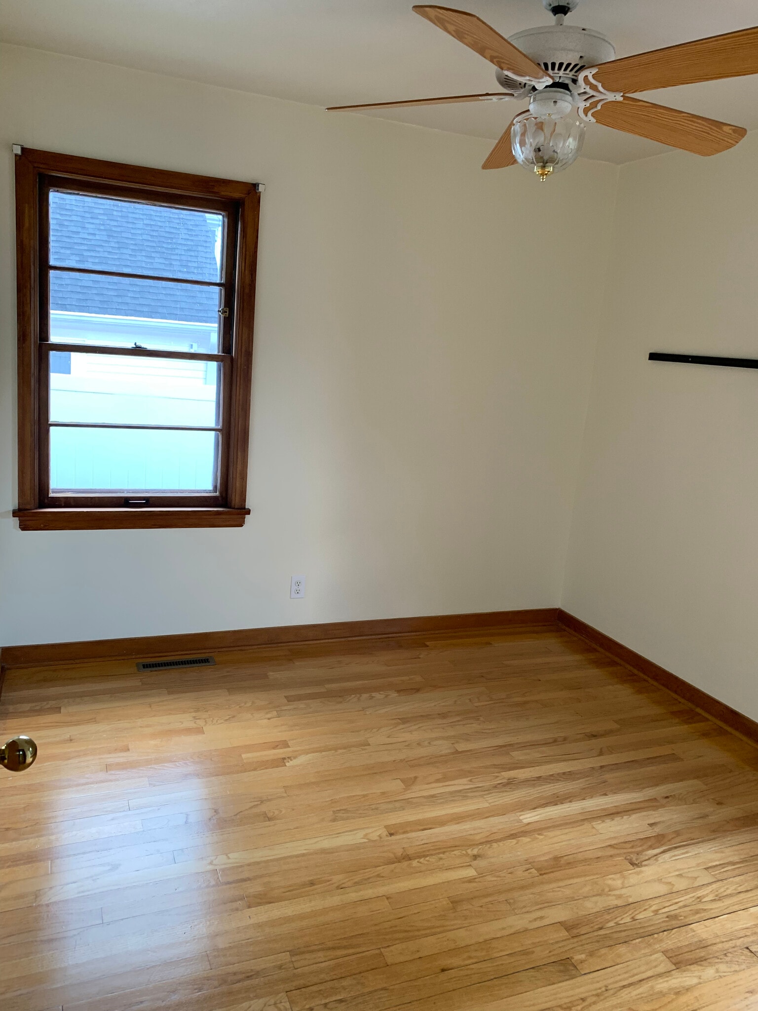 Building Photo - 418 S Owen Dr