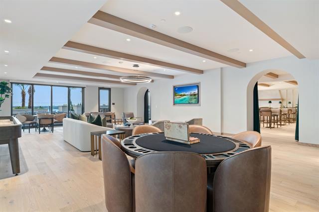 Building Photo - 3111 Sunset Blvd