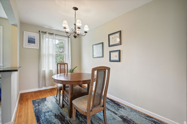 Building Photo - 2202 Washington Ave