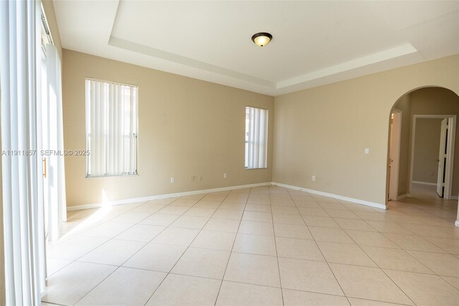 Building Photo - 1770 NE 37th Pl