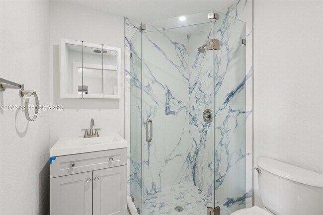 Building Photo - 17003 SW 107th Pl