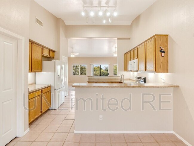 Building Photo - 99 S Sagebrush Way