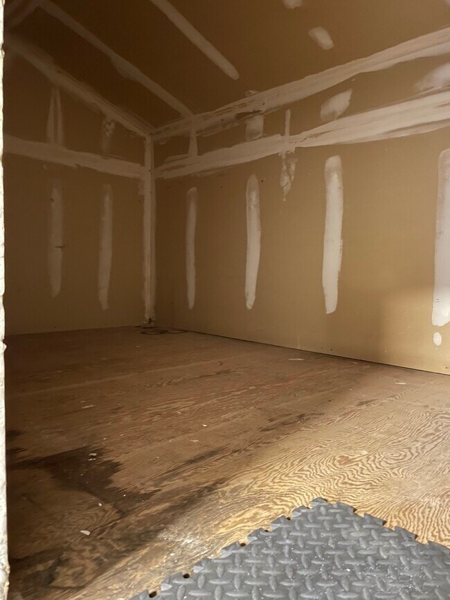 Attic Storage - 27 Centaur Ct