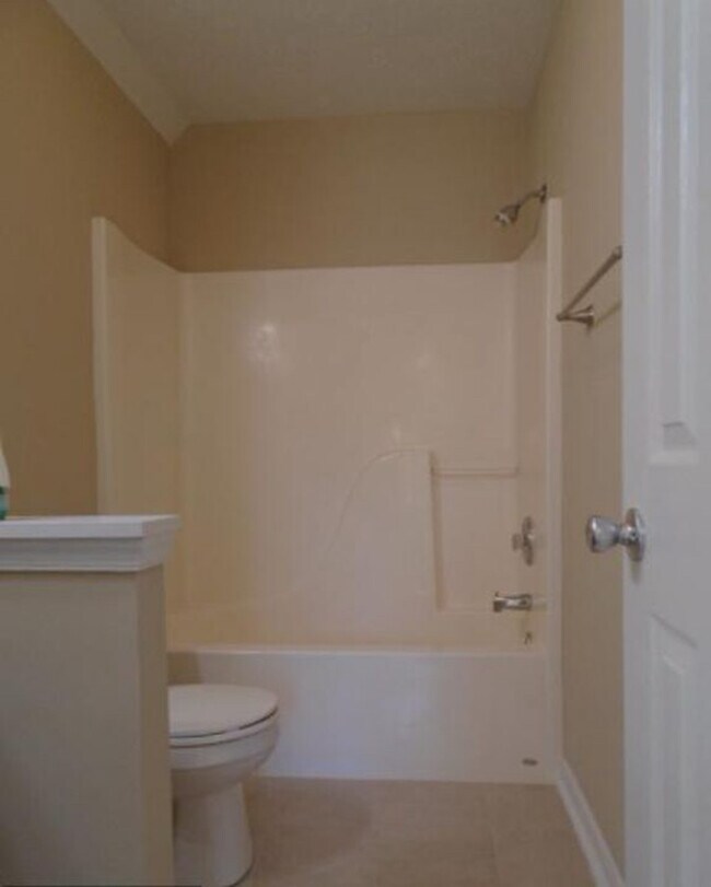 Building Photo - 5601 Skate Ct