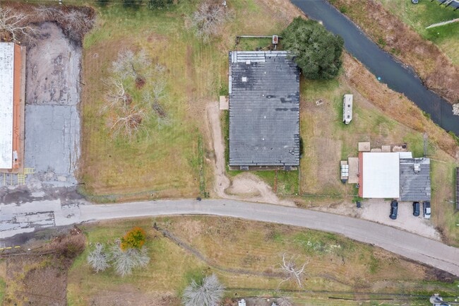 Building Photo - 200 Motel Dr.