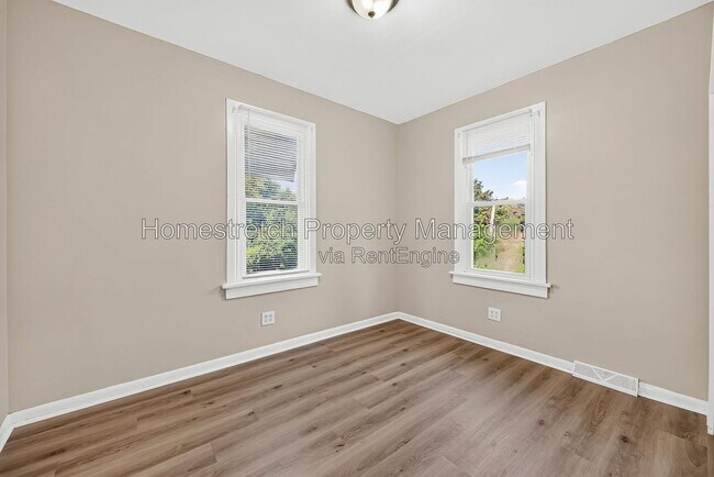 Building Photo - 2116 Mills Ave
