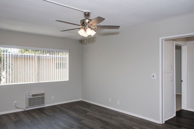 Interior Photo - mou734