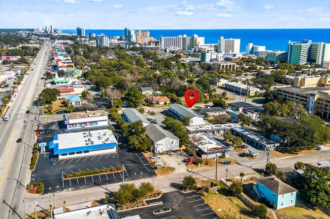 Building Photo - 405 13th Ave S