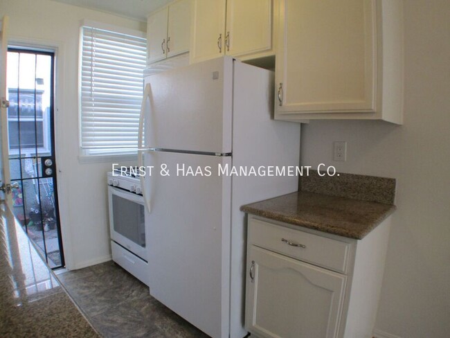 Building Photo - Lovely 1 Bedroom Apartment in Prime Bixby ...