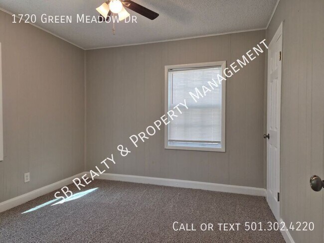 Building Photo - 1720 Green Meadow Dr