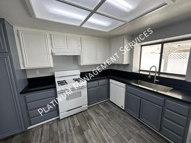 Building Photo - 4206 E Ave Q14