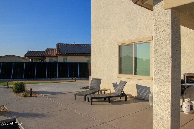 Building Photo - 1100 S 176th Ave