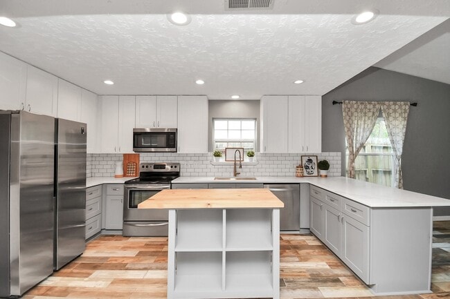 Building Photo - 1911 Pepperrell Pl Ct