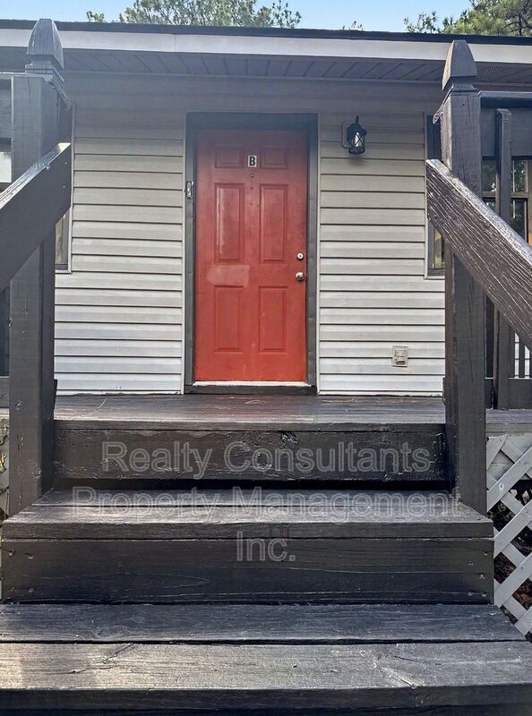 Building Photo - 200 Bull Run St