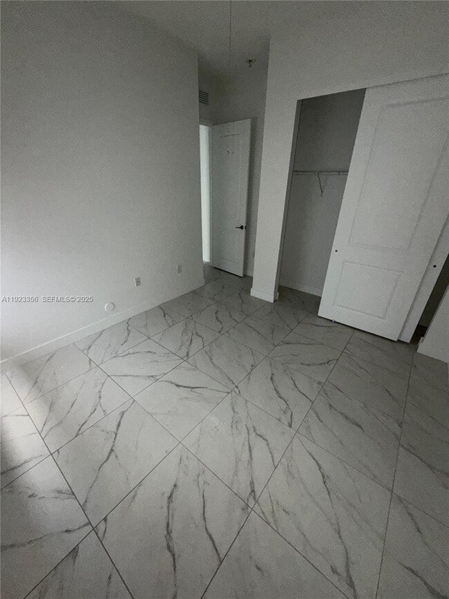 Building Photo - 4321 SW 173rd Ave