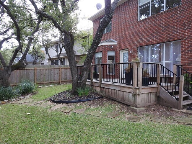 Building Photo - 11207 Crossland Dr