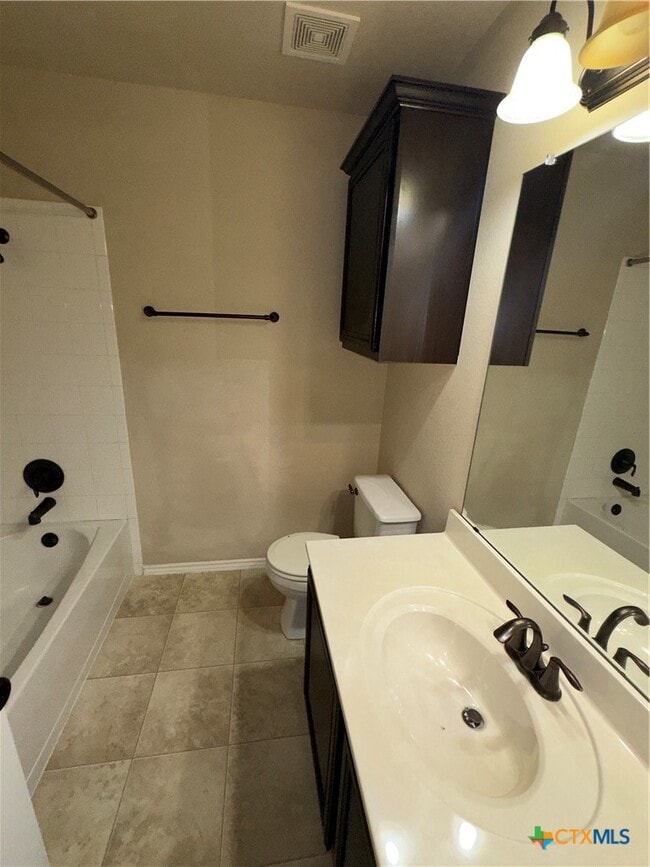 Building Photo - 6808 Rosita Oak Dr