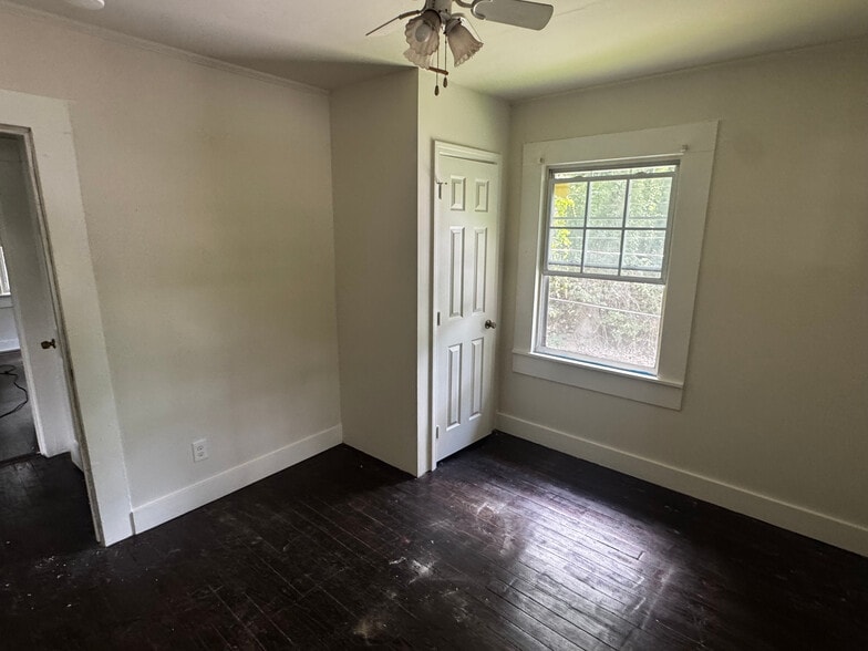 Building Photo - Room in Duplex on Bolton Rd NW