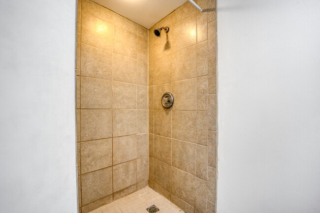 Building Photo - 3681 SW Sunset Trace Cir