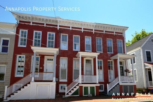 Building Photo - 17 College Ave