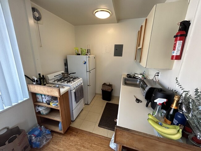 Building Photo - 950 25th St NW