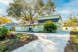 Building Photo - 2676 Martin St