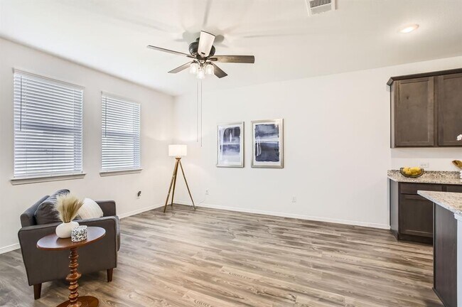 Building Photo - 25617 Microstar Wy