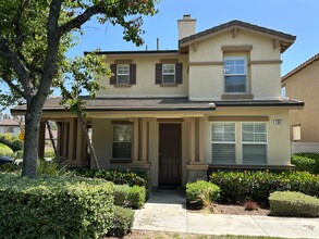 Building Photo - Beautiful 4 Bed 3 Bath Fullerton Home with Office