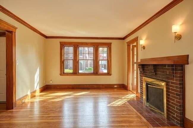 Building Photo - 71 Church St