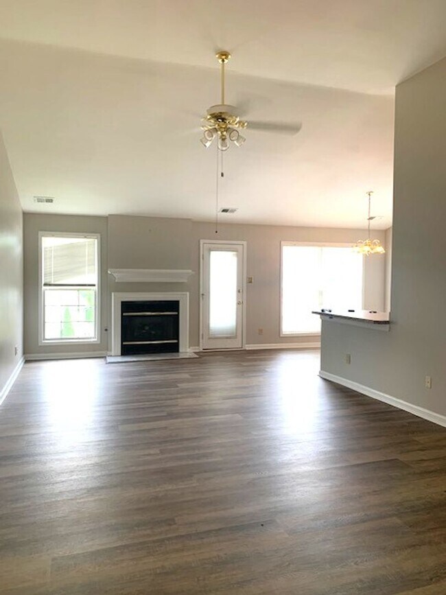 Building Photo - Canterfield Ranch Home      250721