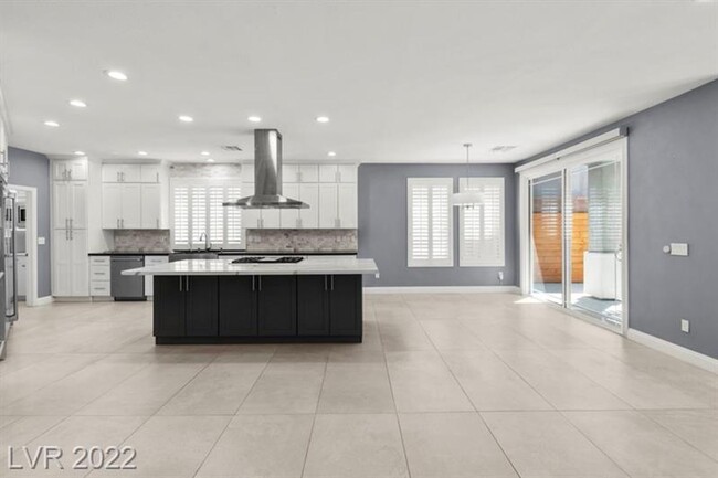 Building Photo - Recently remodeled 5 BEDROOMs/4 bathrooms,...